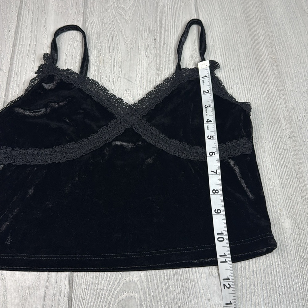 Black velour crop top, medium - Picture 7 of 8